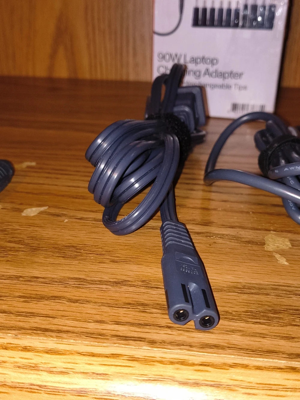 Onn Running 90W Laptop Charging Adapter with 10 Interchangeable Tips - Black